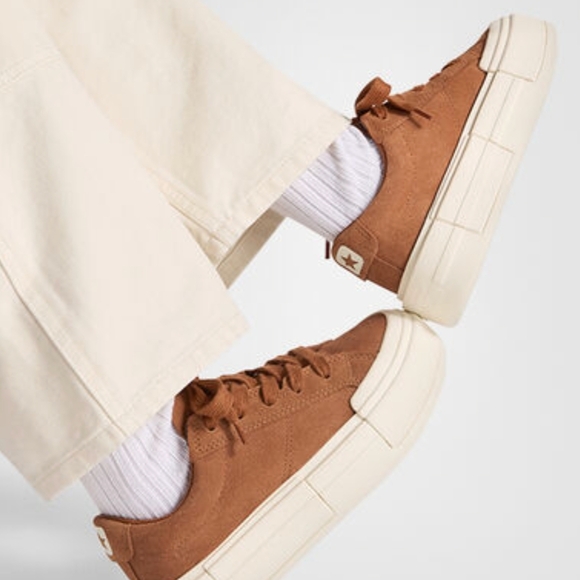 Converse Shoes - Converse Cruise Suede Leather Platform Sneakers Wmn's Size 8 NWOT MSRP $85